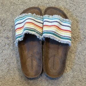Aeropostale women’s sandals, lightly worn